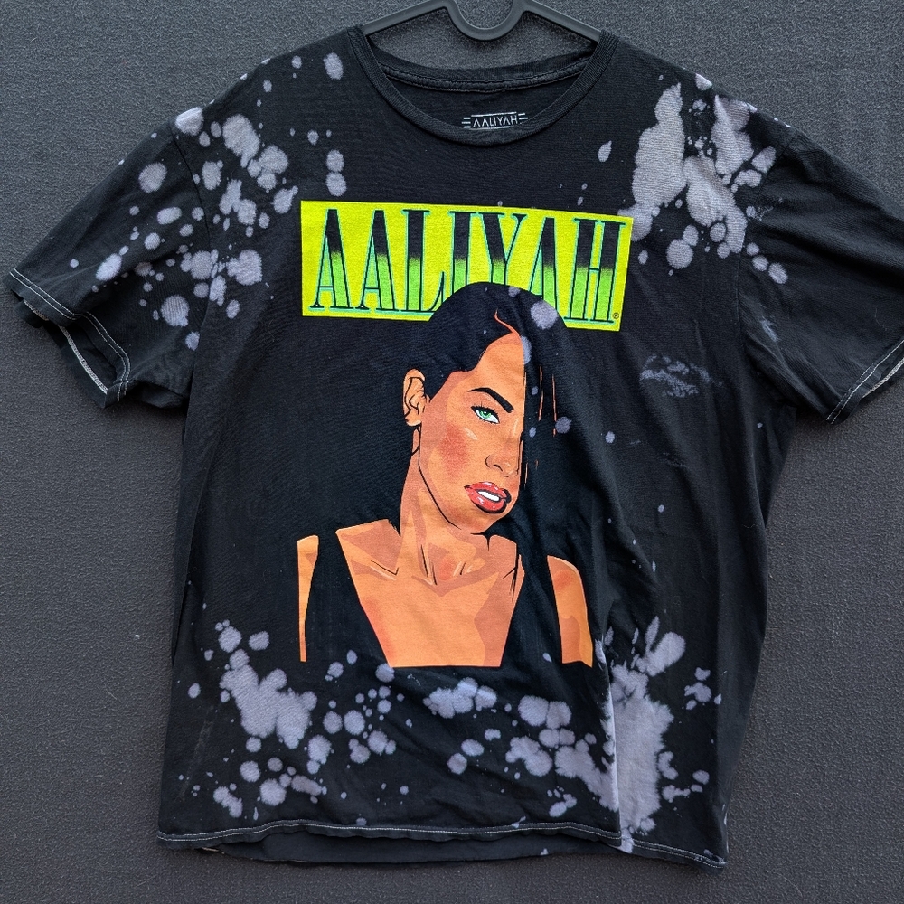 Aaliyah World Tour Graphic Tee Reproduction Crew Neck T Shirt Short Sleeve
